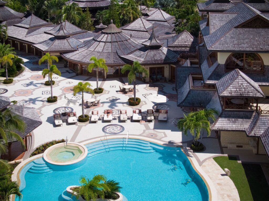 63cea2f782f3572b4edae995__pd25090w2560h2560rframe_706-p-2000